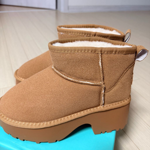 신발 어그 스타일 털부츠 245 새상품 카키베이지 밤색 통굽부츠 이미지