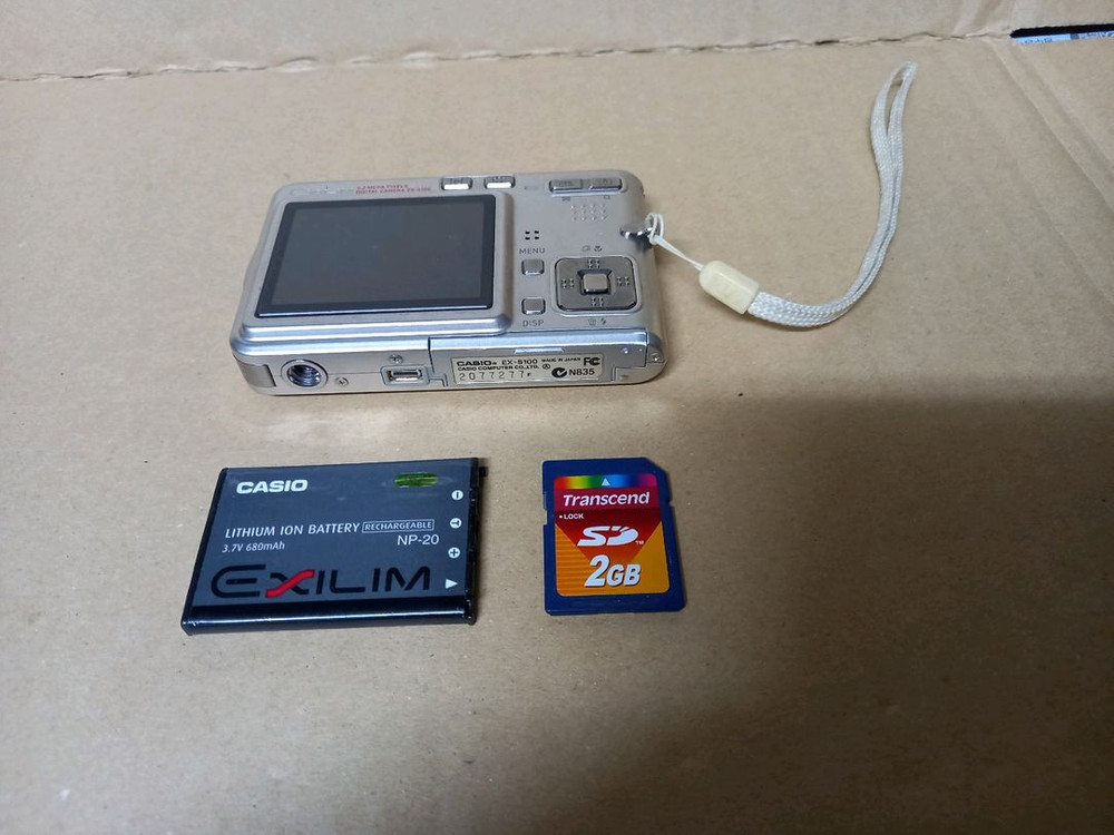 카시오 엑슬림 EX-S100 디카 이미지