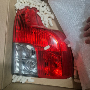 볼보 xc90 후미등 이미지