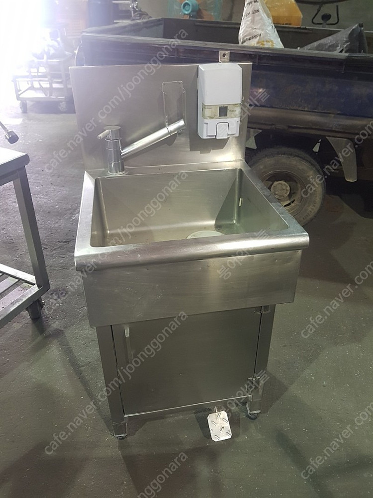 페달식 손세정대...손세정대...작은씽크대.. 이미지