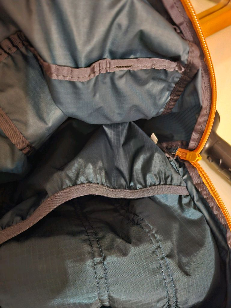 몽벨 백팩 15L 이미지