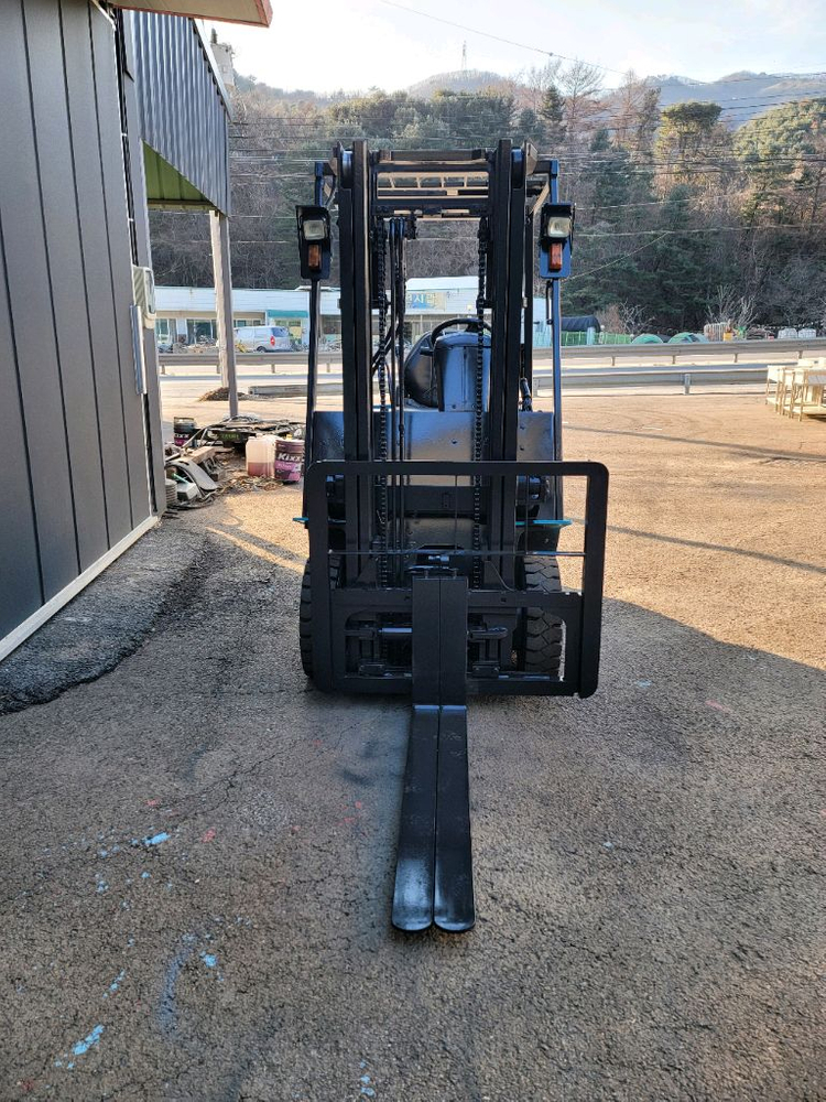 신차급 스미토모 1.5톤 전동지게차 판매 이미지