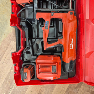 충전식 타정기 세트 이미지