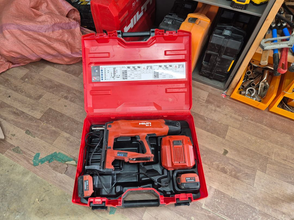 충전식 타정기 세트 이미지