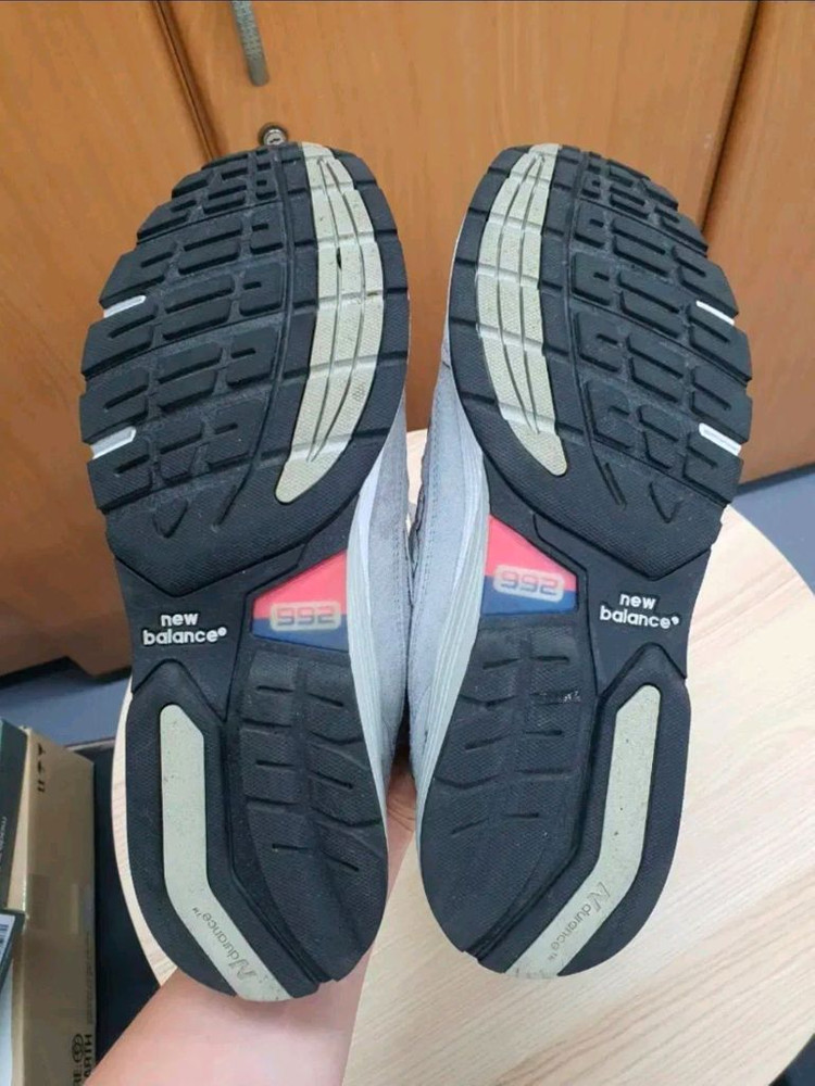 뉴발란스 992 그레이 270 M992GR NewBalance 이미지