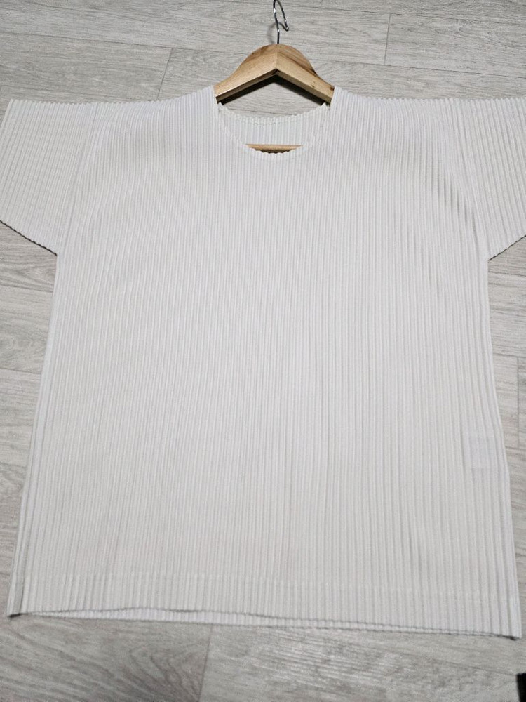 옴므플리세 반팔 티셔츠 이미지