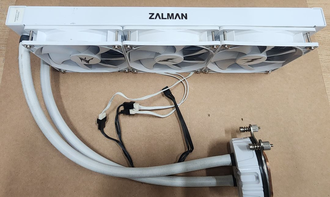 잘만 Reserator5 Z36 화이트 3열 수냉쿨러 이미지