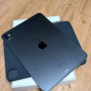 아이패드 프로 M4 11인치 셀룰러 512G + 매직키보드+펜슬프로 이미지