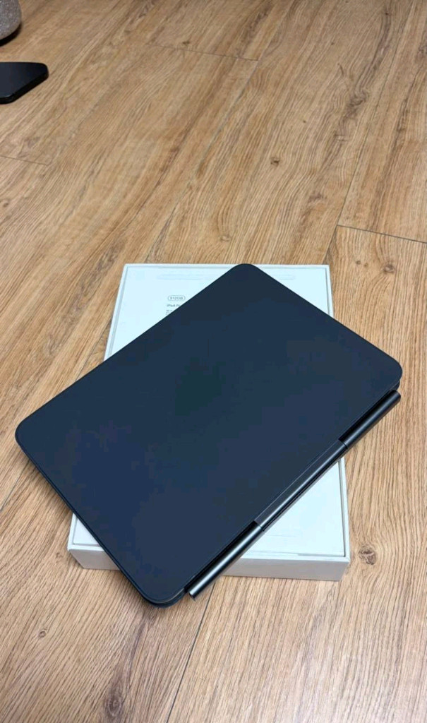 아이패드 프로 M4 11인치 셀룰러 512G + 매직키보드+펜슬프로 이미지