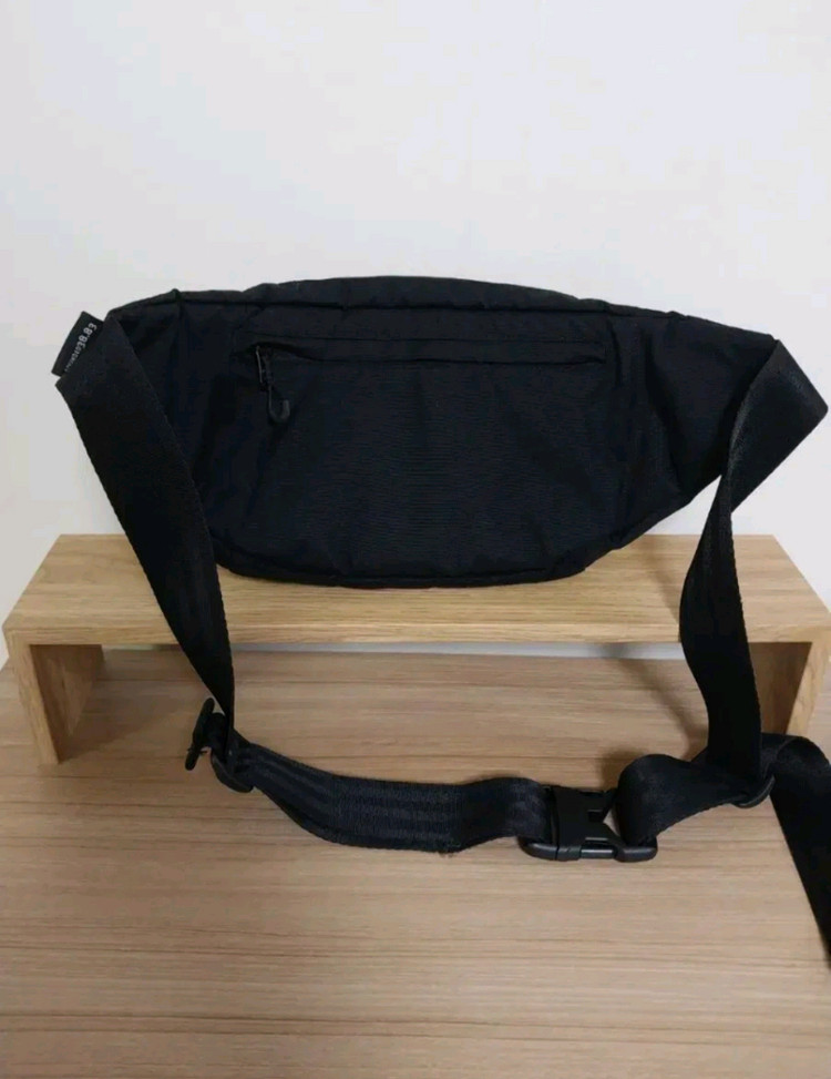 남녀공용 캉골 슬링백 가방 이미지