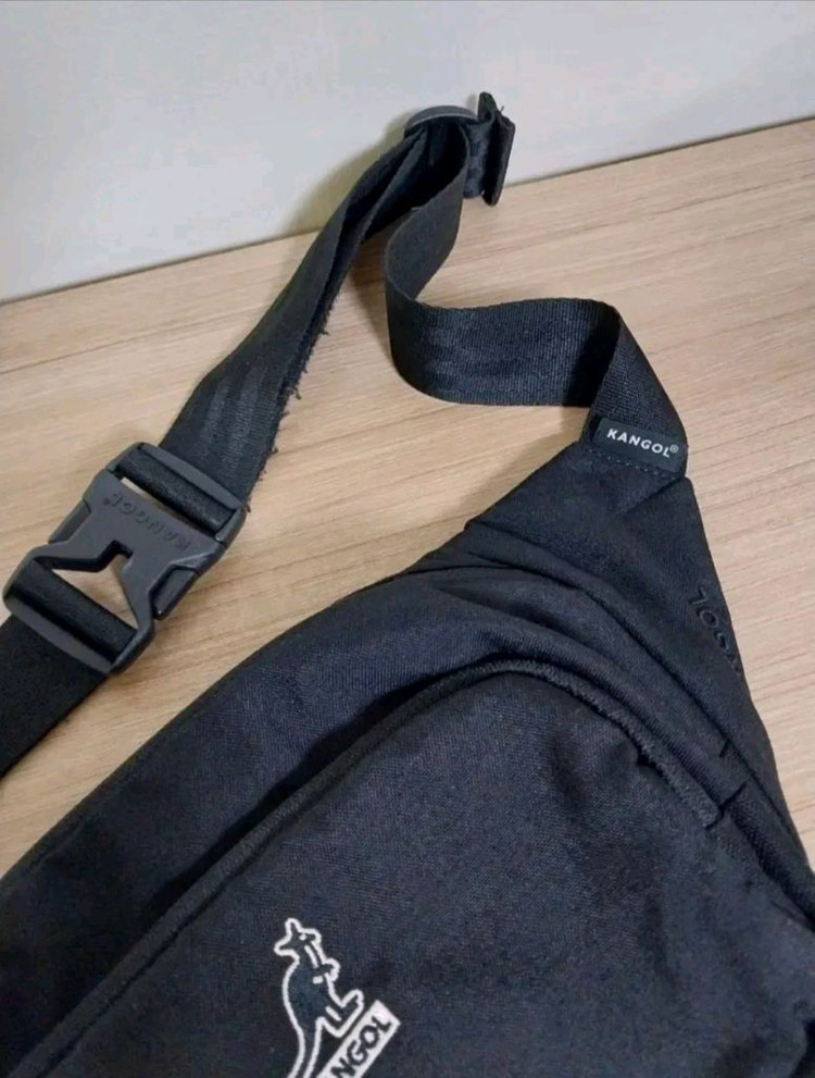 남녀공용 캉골 슬링백 가방 이미지