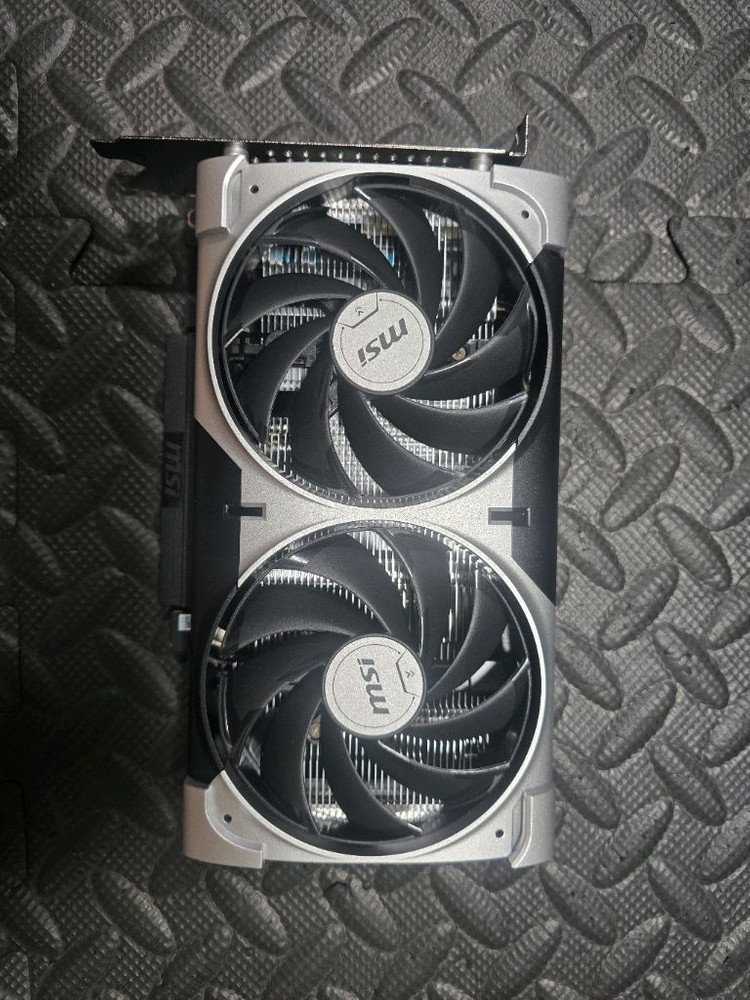 (안산/시흥)라이젠7 5700X, RTX 5060 게이밍 컴퓨터 본체 판매 합니다. 이미지