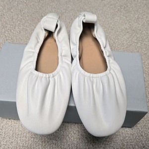 [새상품]꺌랑 주름플랫 화이트 210 이미지