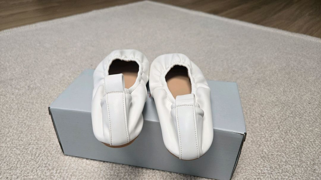 [새상품]꺌랑 주름플랫 화이트 210 이미지