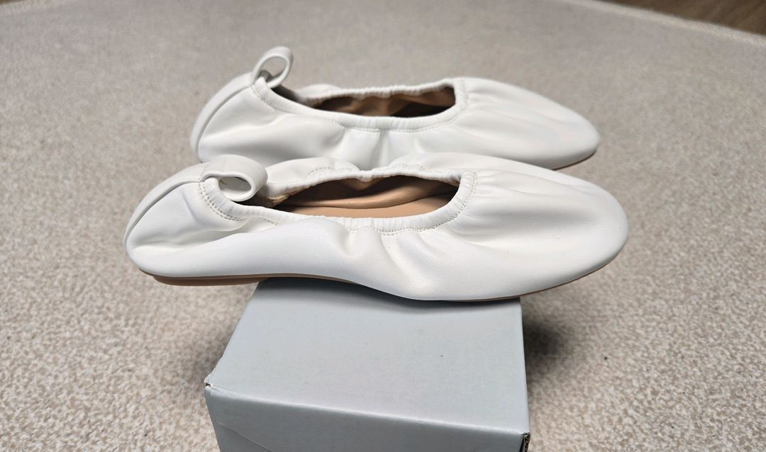 [새상품]꺌랑 주름플랫 화이트 210 이미지