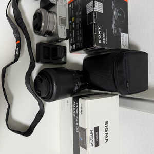 소니A6400+번들풀세트 + 시그마 70mm 마크로 렌즈 팝니다 이미지
