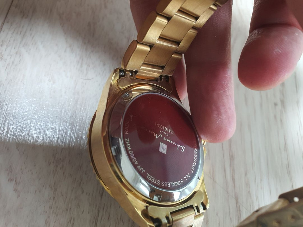 살바토레 마라 전파솔라 손목 시계 금장 좋아요 이미지