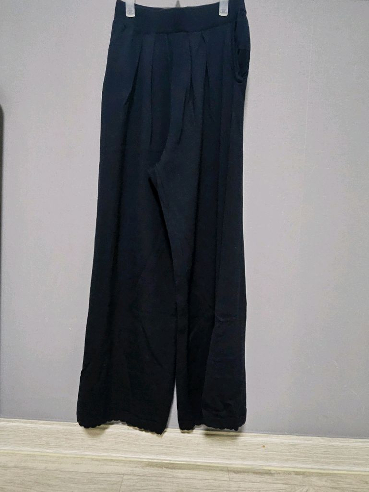 코스모폴리탄 줄라이 니트 와이드팬츠 이미지