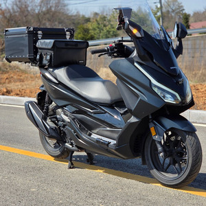 특판) 포르자350 24년 3만키로 블박2채널 차량 저렴하게 판매합니다 이미지