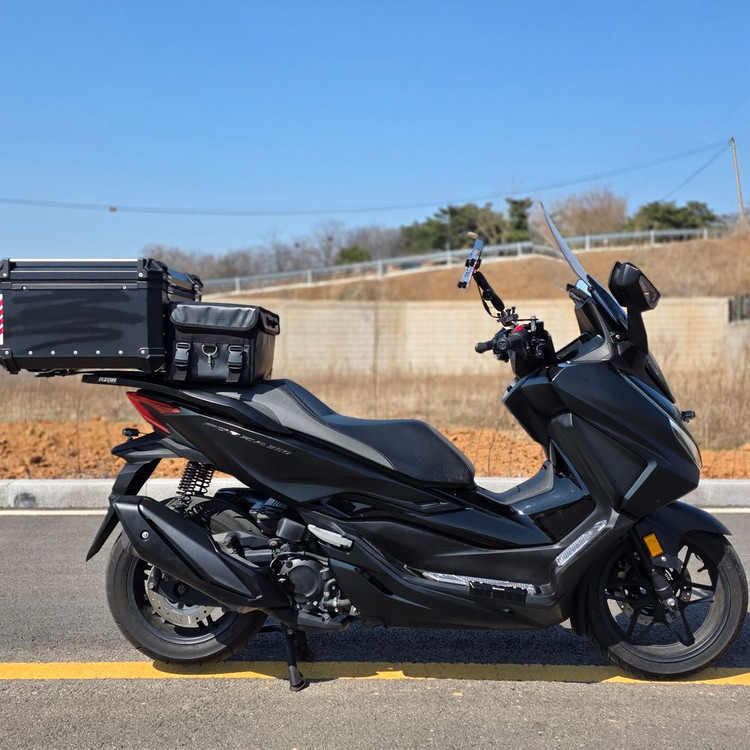 특판) 포르자350 24년 3만키로 블박2채널 차량 저렴하게 판매합니다 이미지