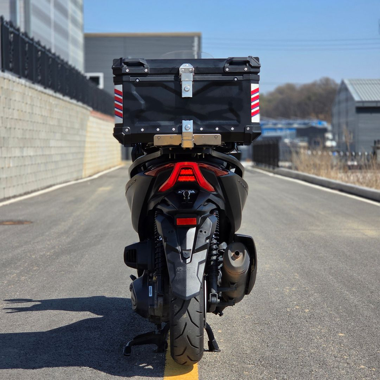 특판) 포르자350 24년 3만키로 블박2채널 차량 저렴하게 판매합니다 이미지