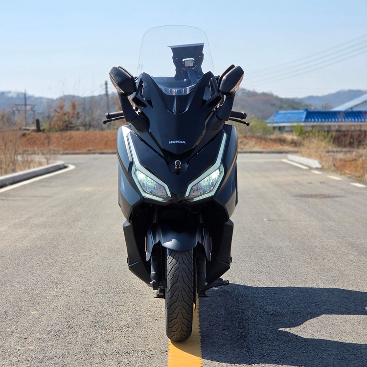 특판) 포르자350 24년 3만키로 블박2채널 차량 저렴하게 판매합니다 이미지