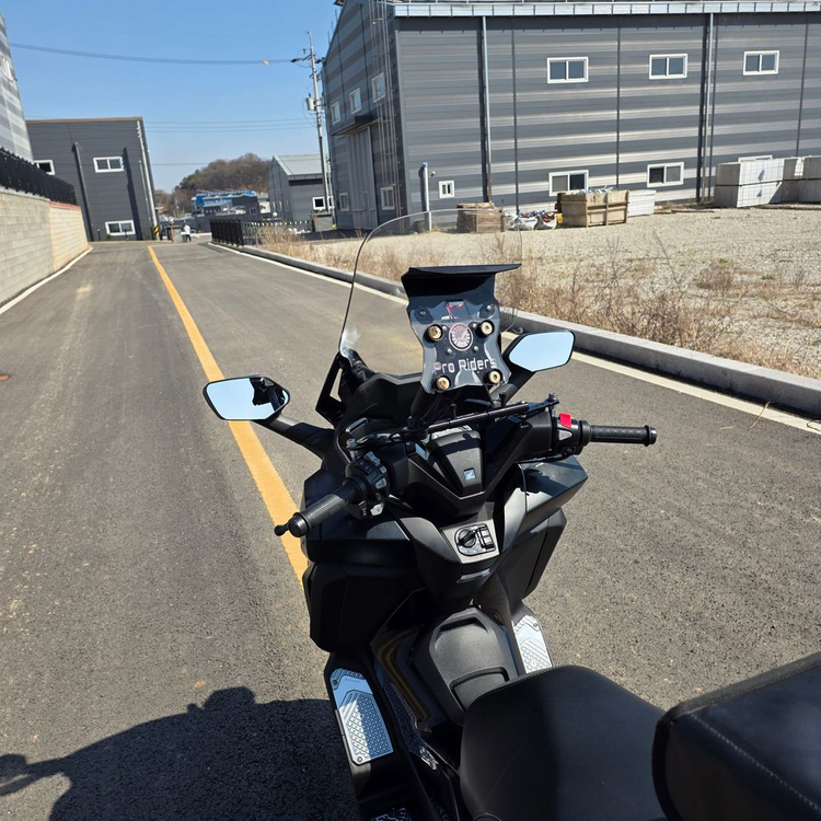 특판) 포르자350 24년 3만키로 블박2채널 차량 저렴하게 판매합니다 이미지