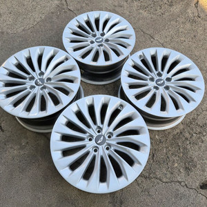 제네시스 순정 19인치 휠 EQ900 G80 에쿠스 이미지