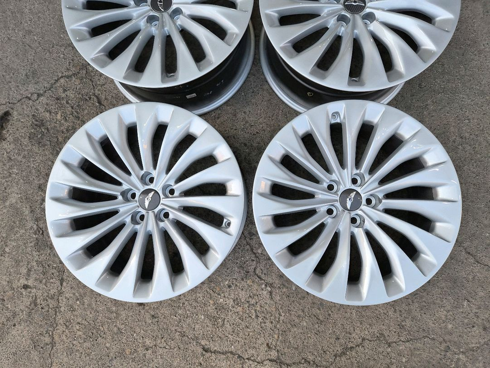 제네시스 순정 19인치 휠 EQ900 G80 에쿠스 이미지