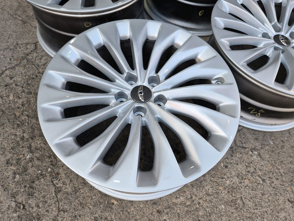 제네시스 순정 19인치 휠 EQ900 G80 에쿠스 이미지