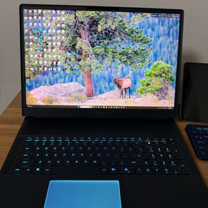 에일리언웨어 area 51 18 5090 게이밍 노트북 이미지