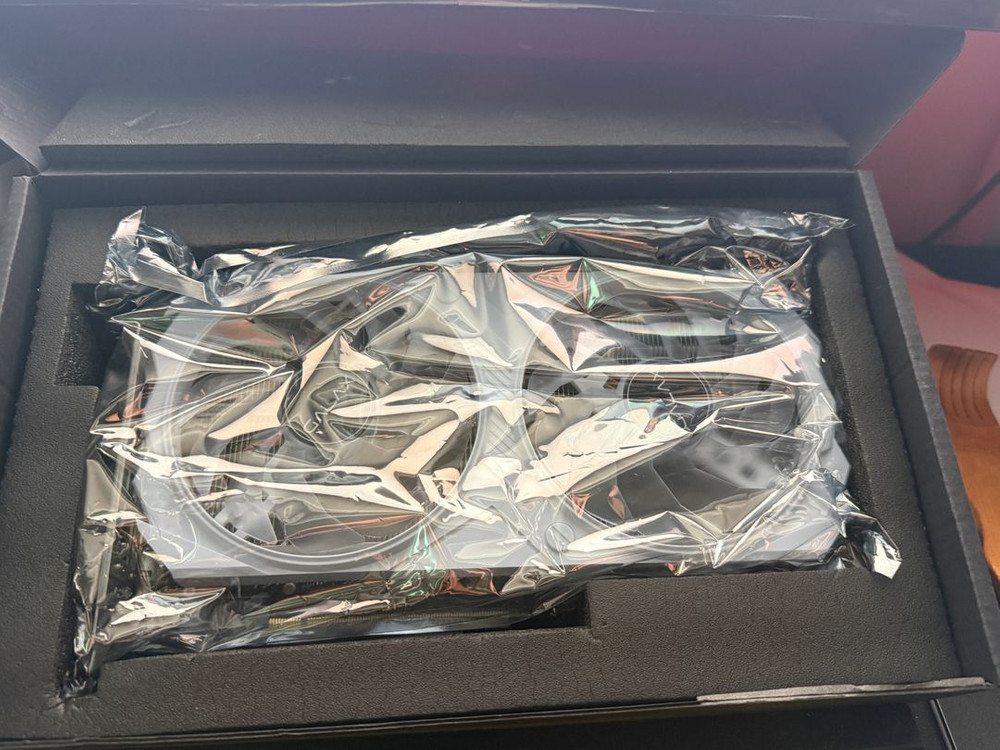 갤럭시 GALAX 지포스 RTX 4060 Ti WHITE(화이트) OC V2 D6 8GB 이미지