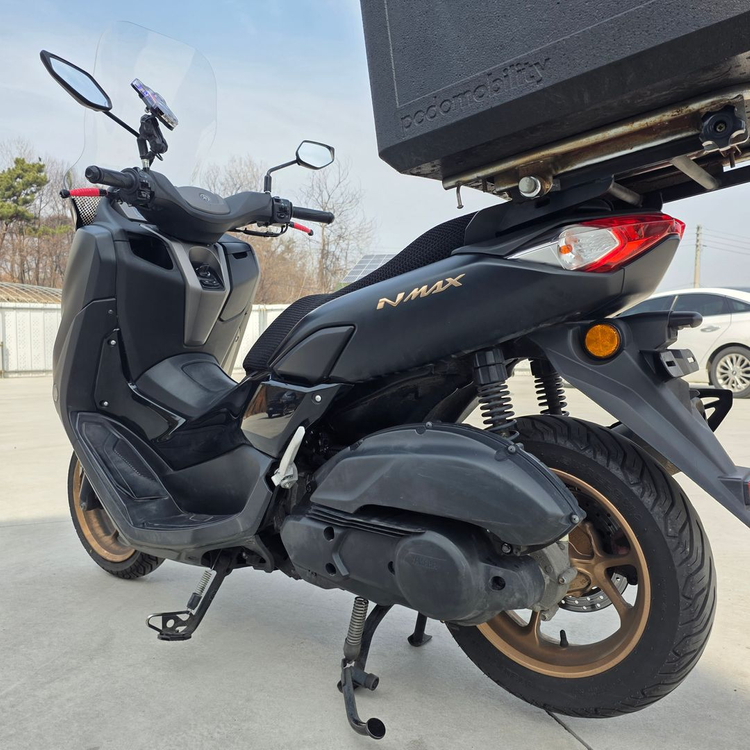 야마하 nmax125 24년 4만 깔끔한 배달세팅 저렴하게 판매합니다. 이미지