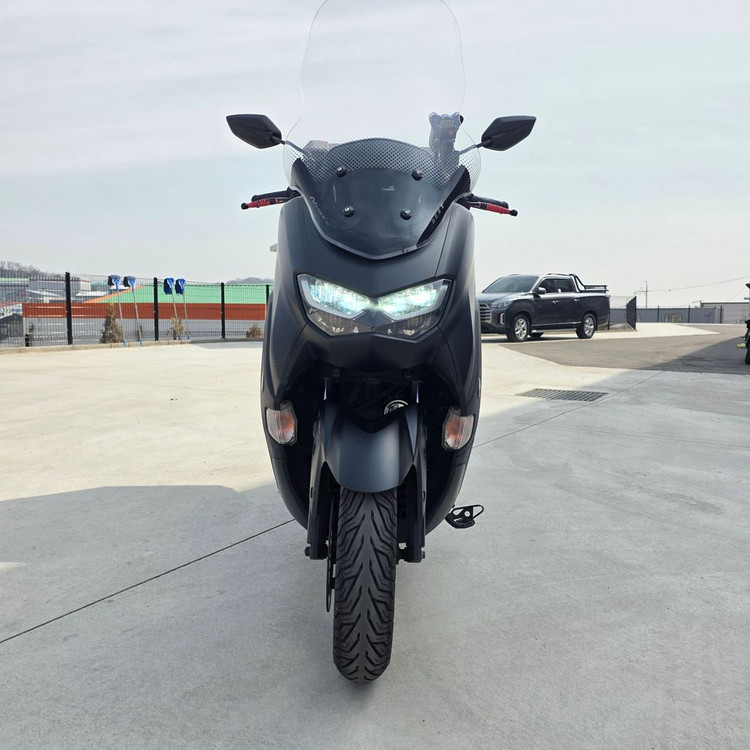 야마하 nmax125 24년 4만 깔끔한 배달세팅 저렴하게 판매합니다. 이미지