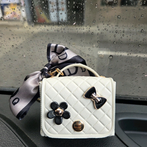 명품 스타일 미니 가방 키링,에어팟케이스 화이트 이미지