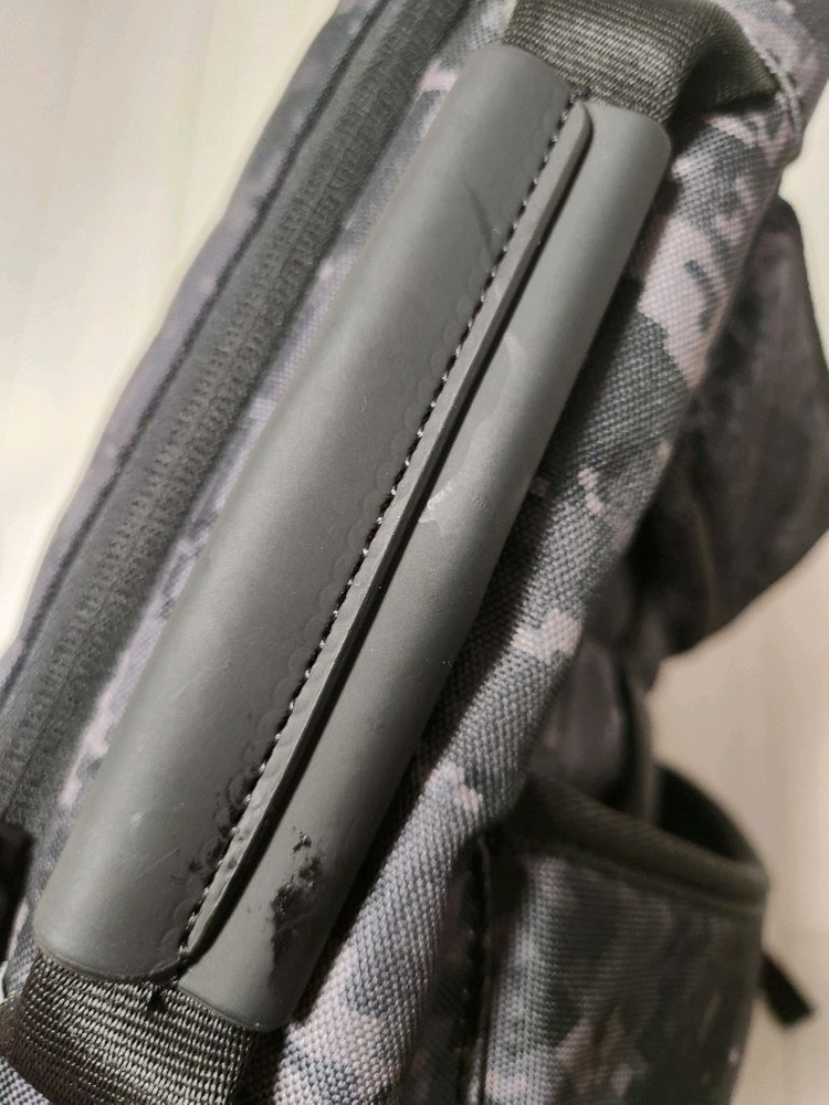 샘소나이트 레드 3웨이 백팩백팩이나 서류가방이나 크로스백(줄없음ㅜㅜ)으로 사용 가능해요크로스백 줄 분실,손잡이 안쪽 이미지