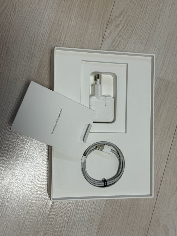 아이패드 6세대 골드 32GB 이미지