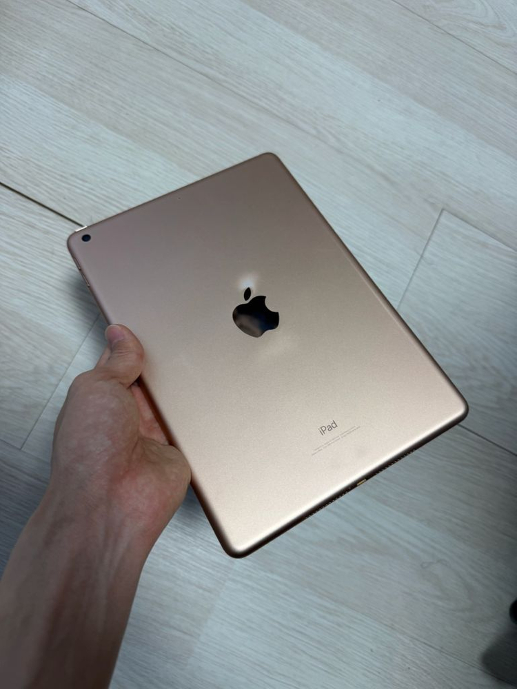 아이패드 6세대 골드 32GB 이미지