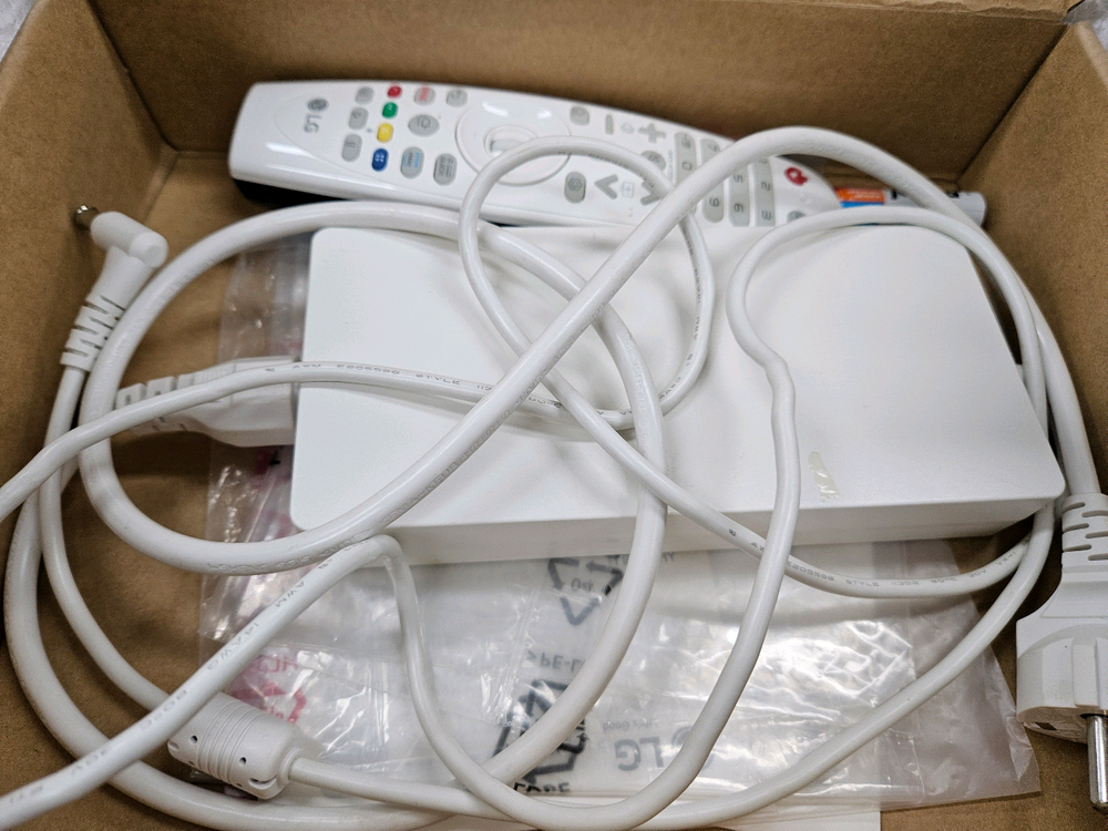 LG HU70LA 빔프로젝터 고장품판매 이미지