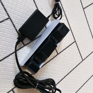 플스5,플4 듀얼쇼크,듀얼센스 충전거치대 ps5,ps4 이미지