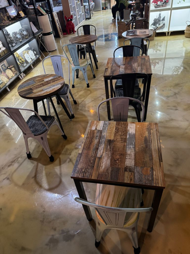 빈티지 우드 테이블 의자 세트 이미지