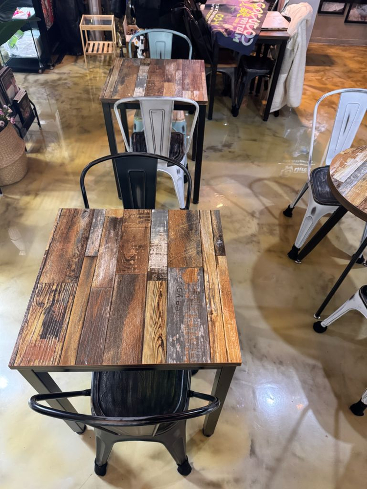 빈티지 우드 테이블 의자 세트 이미지