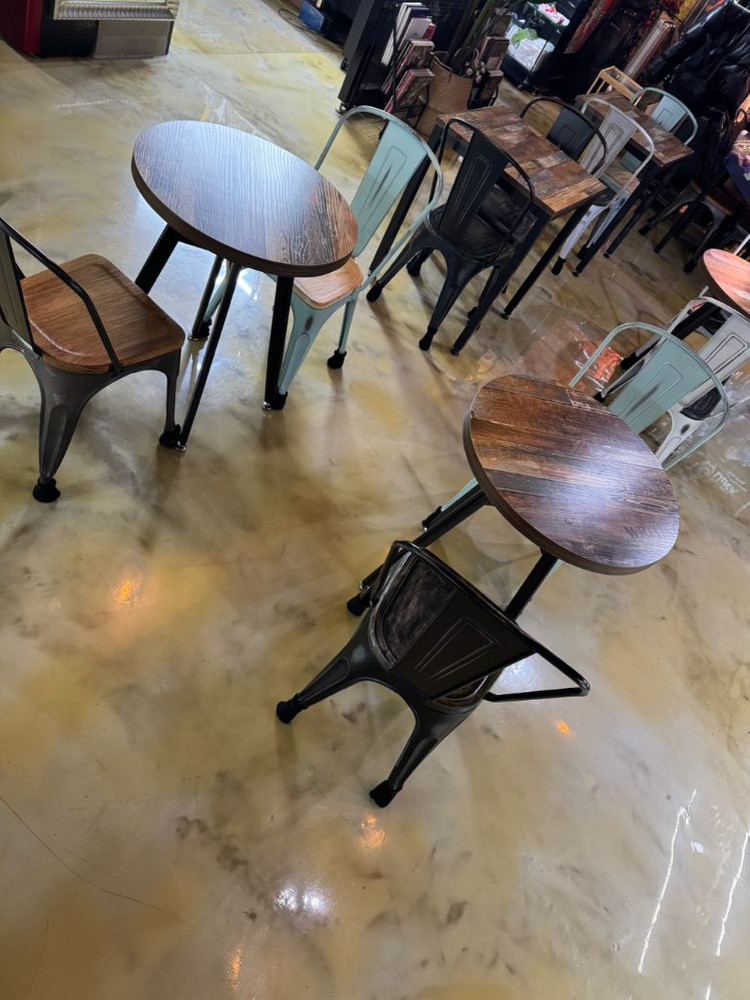 빈티지 우드 테이블 의자 세트 이미지