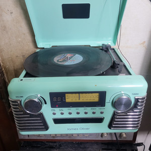 빈티지 LP 플레이어 이미지