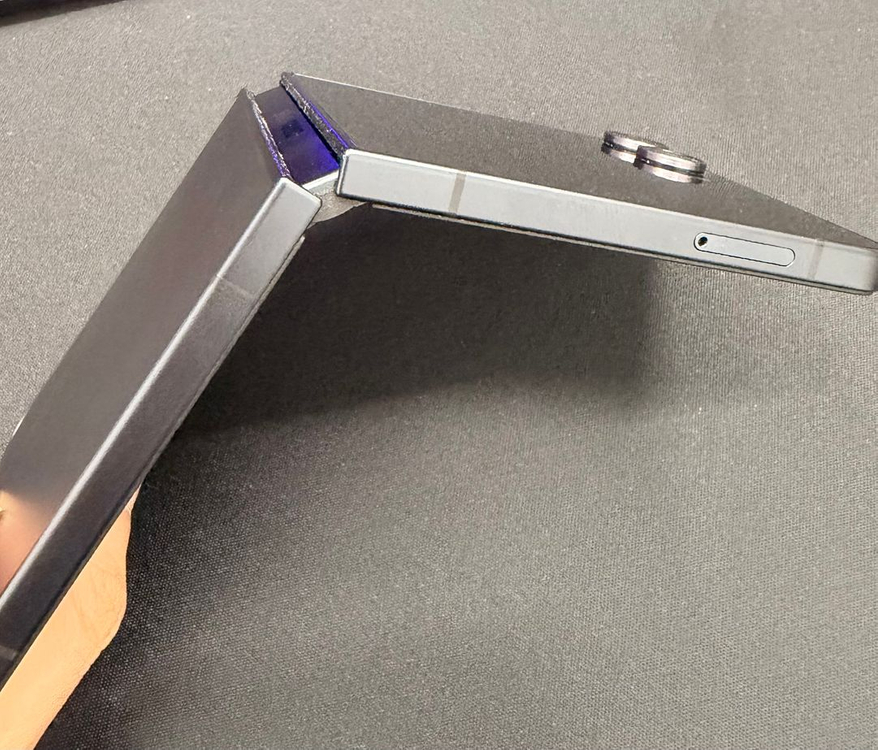 갤럭시 Z플립7 512GB 블랙컬러 [A급] 케이스+필름 증정 저렴하게 이미지