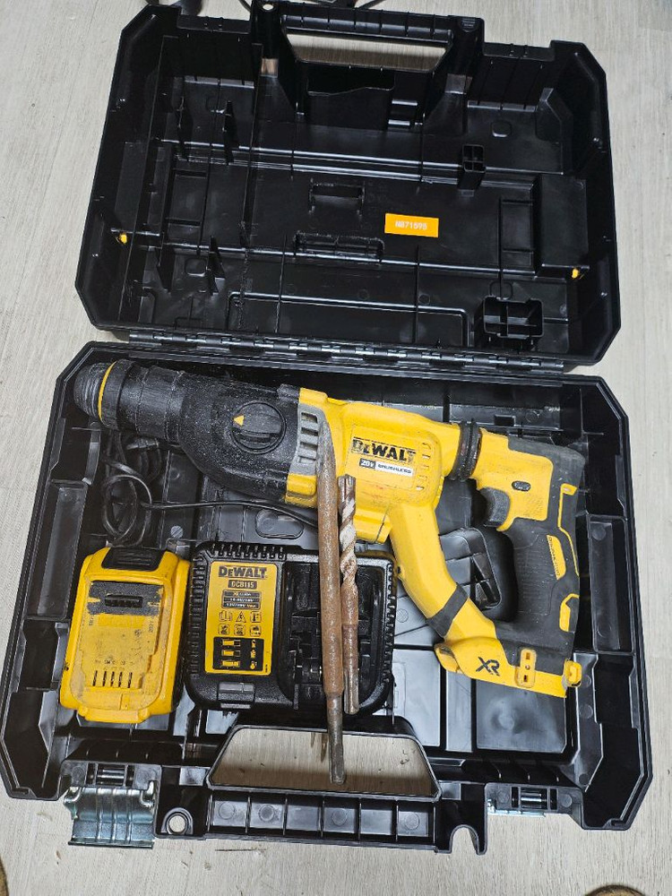 디월트 브러쉬리스 충전 로타리 앙카 해머 뿌레카 파쇄 드릴 세트 이미지