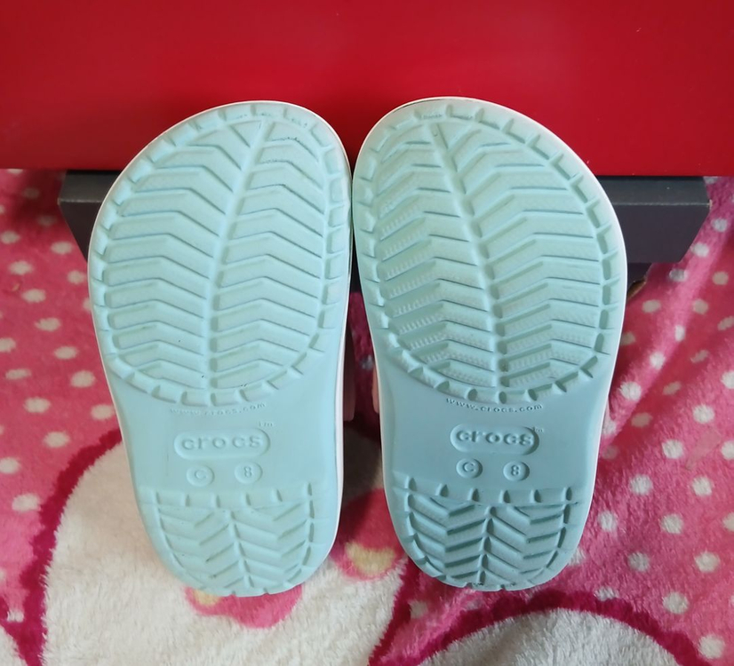 크록스정품 C8 150 지비츠포함 이미지