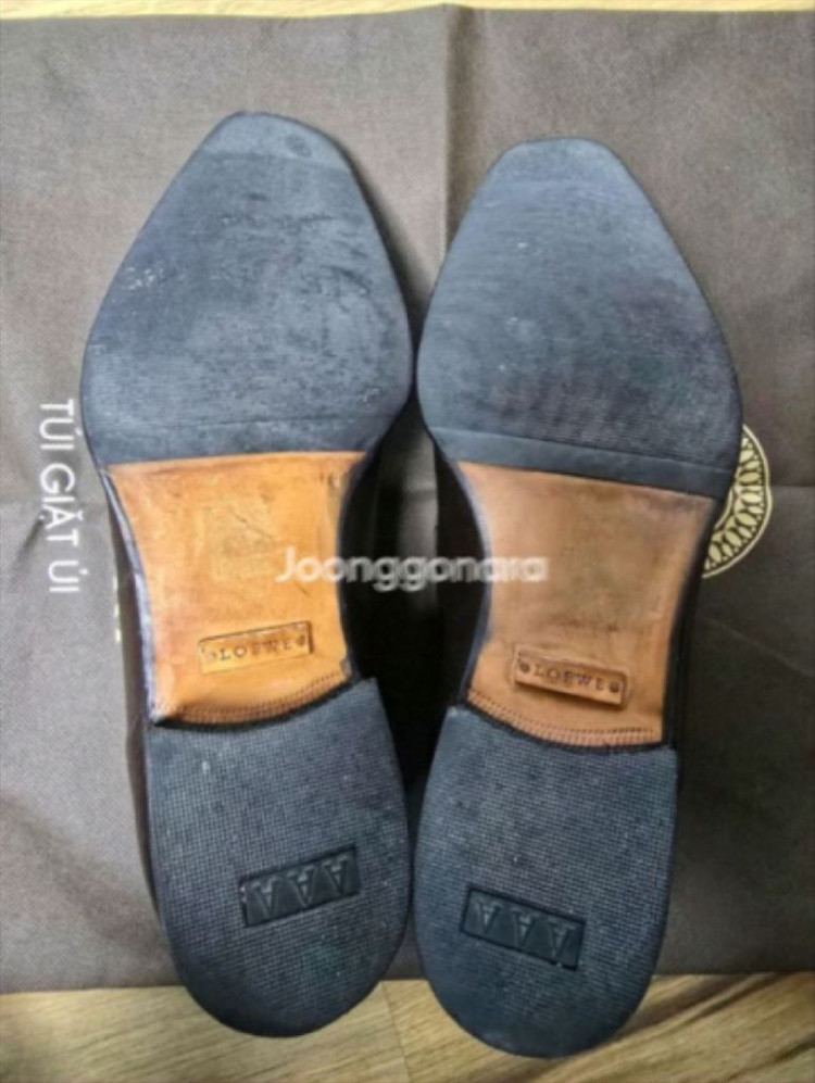 (가격인하) 정품 로에베 LOEWE 스퀘어토 로퍼 / 42 사이즈 / Made in Italy 남성 구두 이미지