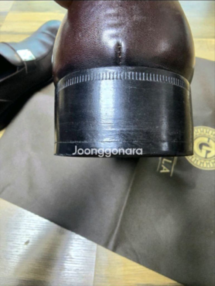 (가격인하) 정품 로에베 LOEWE 스퀘어토 로퍼 / 42 사이즈 / Made in Italy 남성 구두 이미지