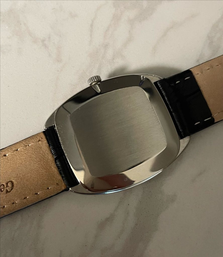 오메가 엘립스 쿠션형 네이비 빈티지 수동 시계 이미지